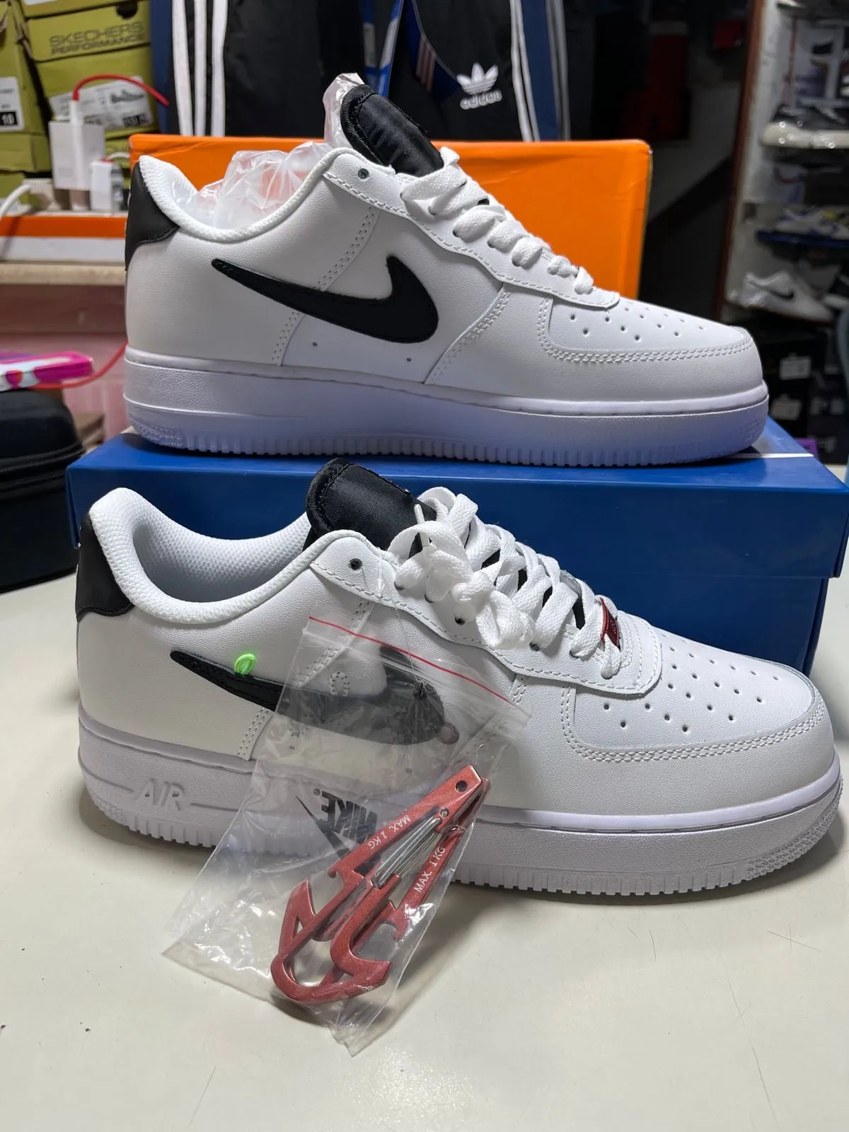 AIR FORCE 1 WHITE EDITION