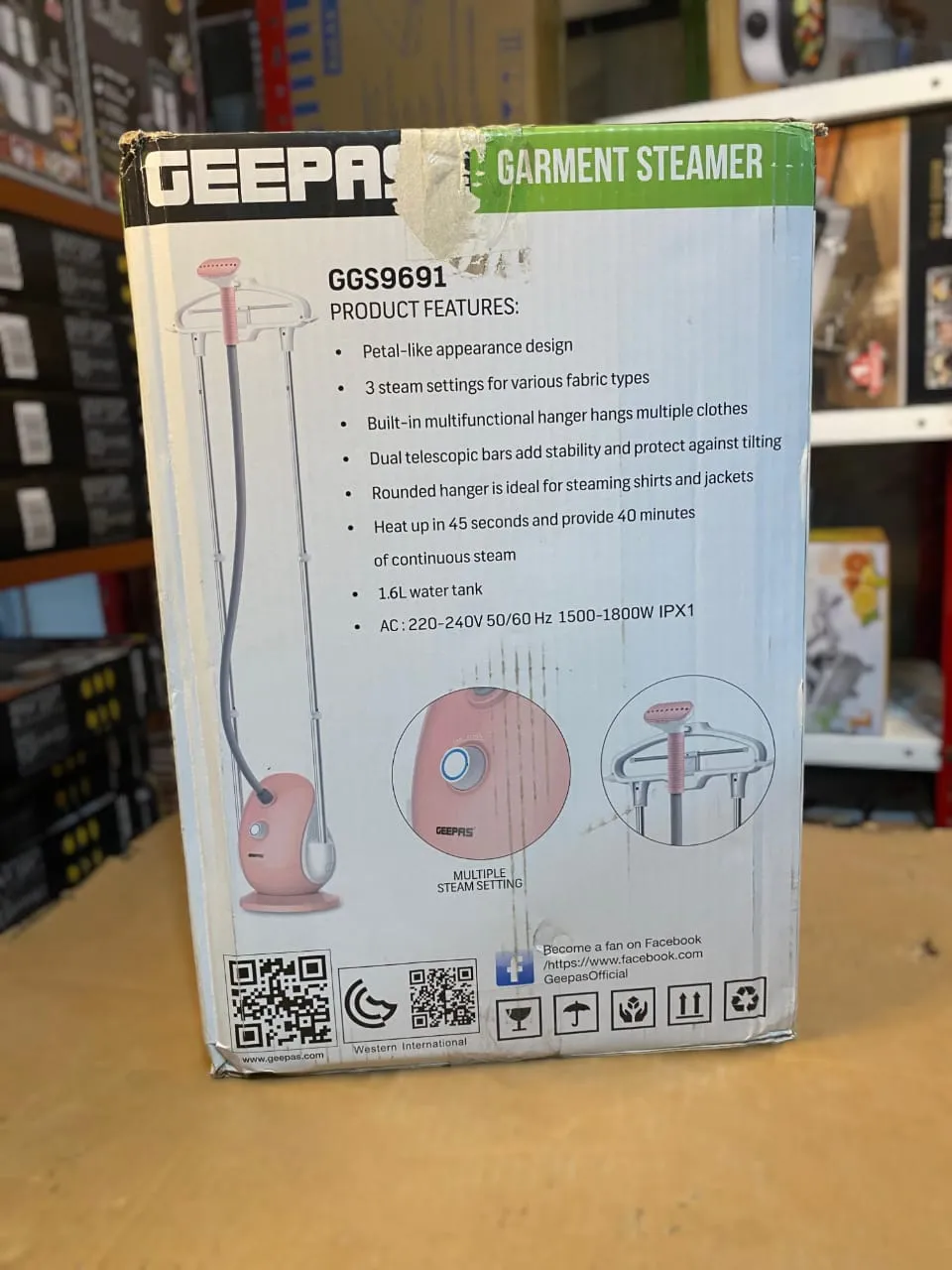 GEEPAS Petal GARMENT STEAMER 9691