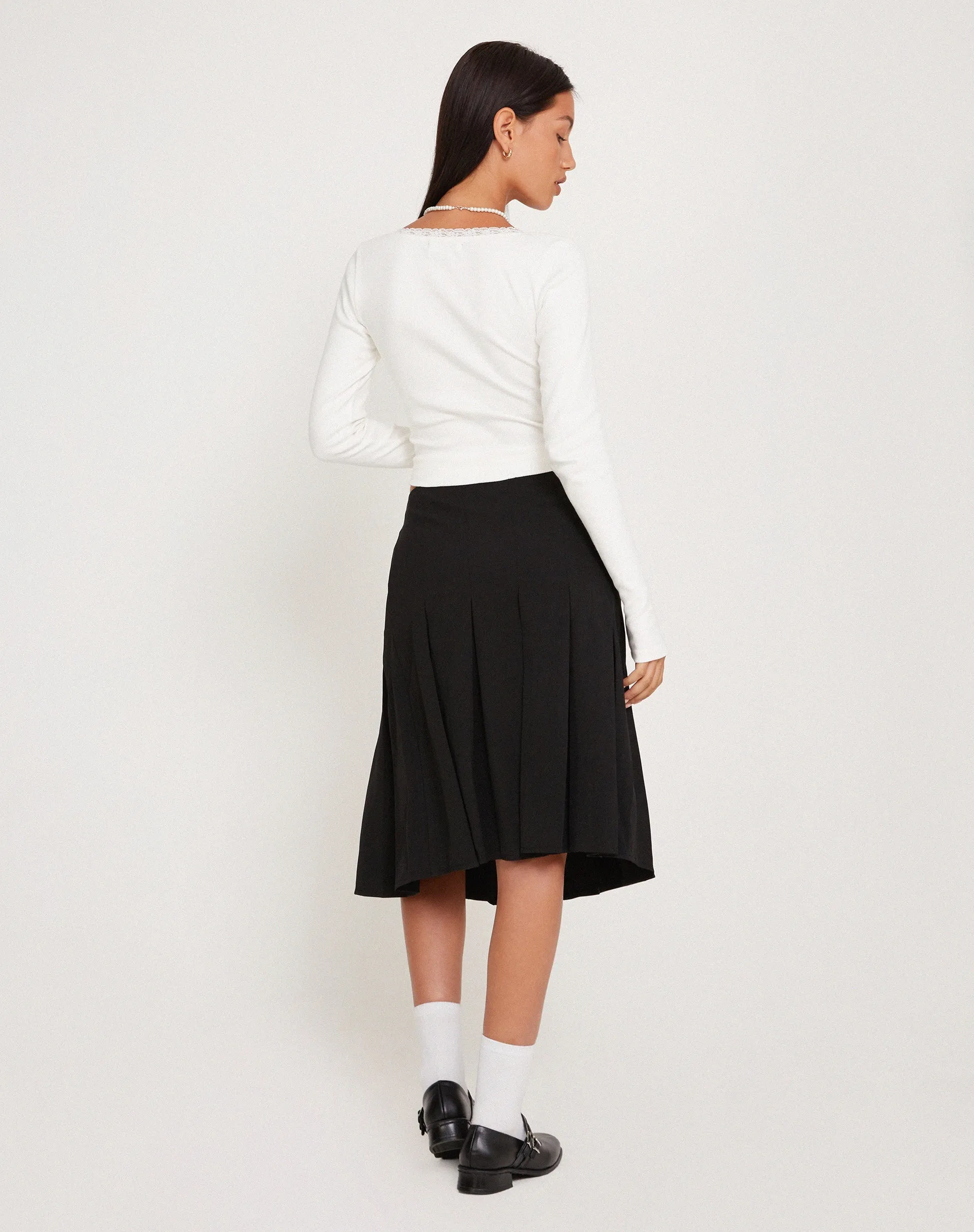 Madelyn Pleated Midi Skirt in Black