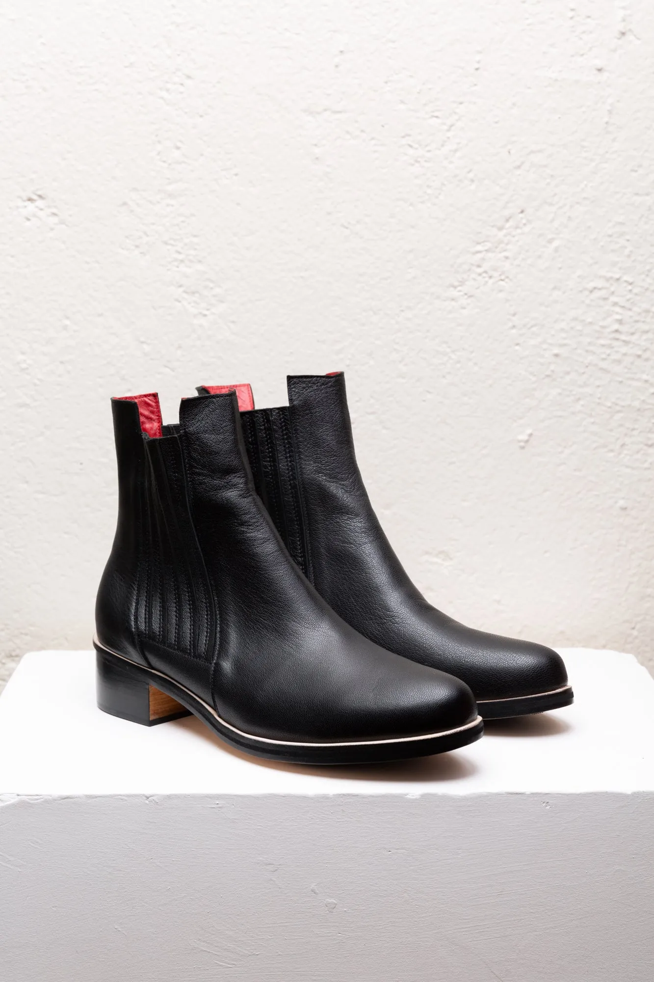 Nina Black Chelsea Boots